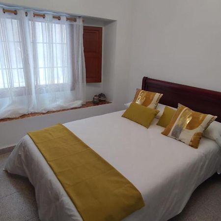Casa Fernando Y Maruja Apartment Пего Екстериор снимка